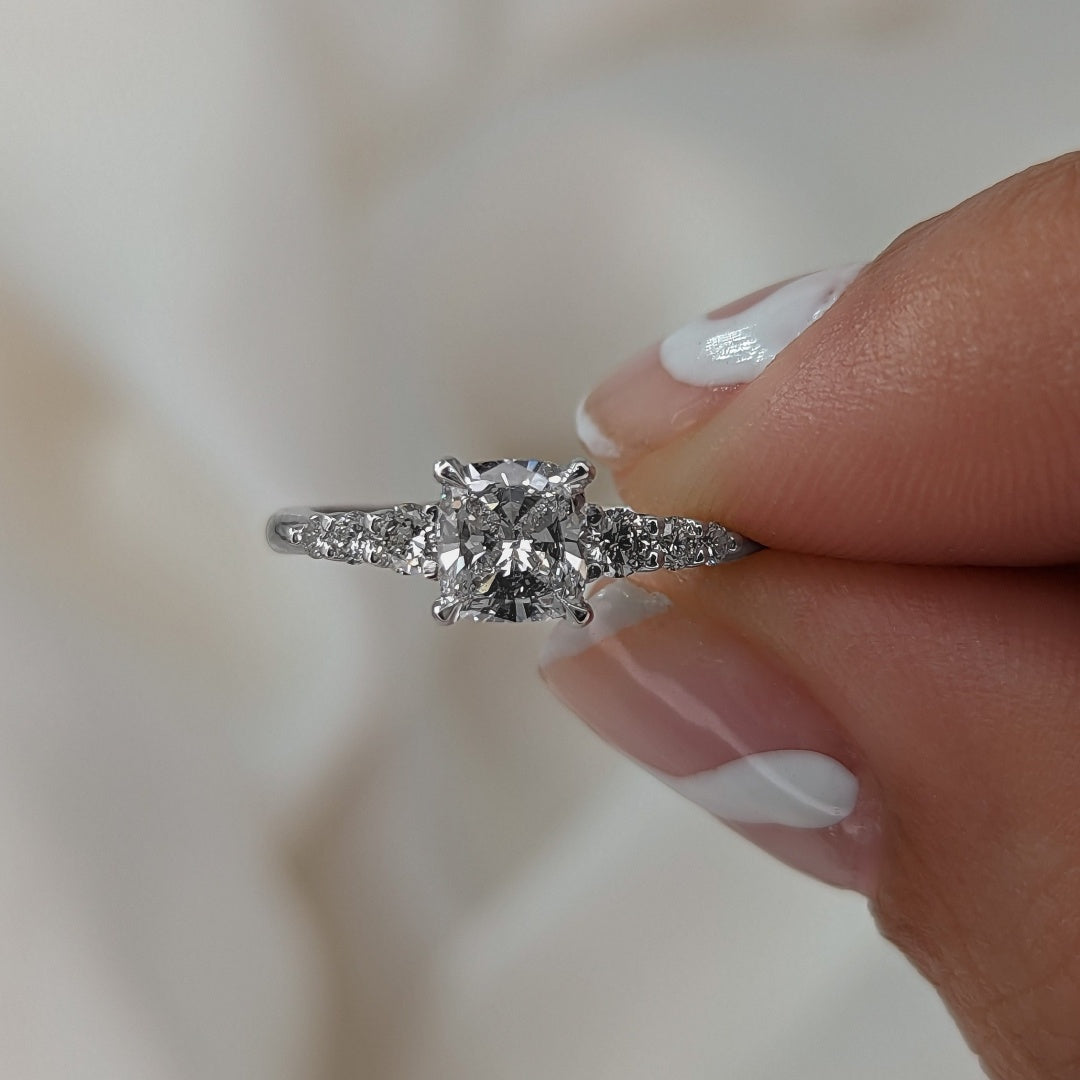 14K Gold Lab Grown Diamond CVD 1CT Cushion-Cut Anniversary Ring For Holiday Gift