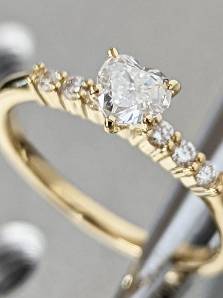 18K Gold Lab Grown Diamond CVD 1CT Heart-Cut Wedding Ring