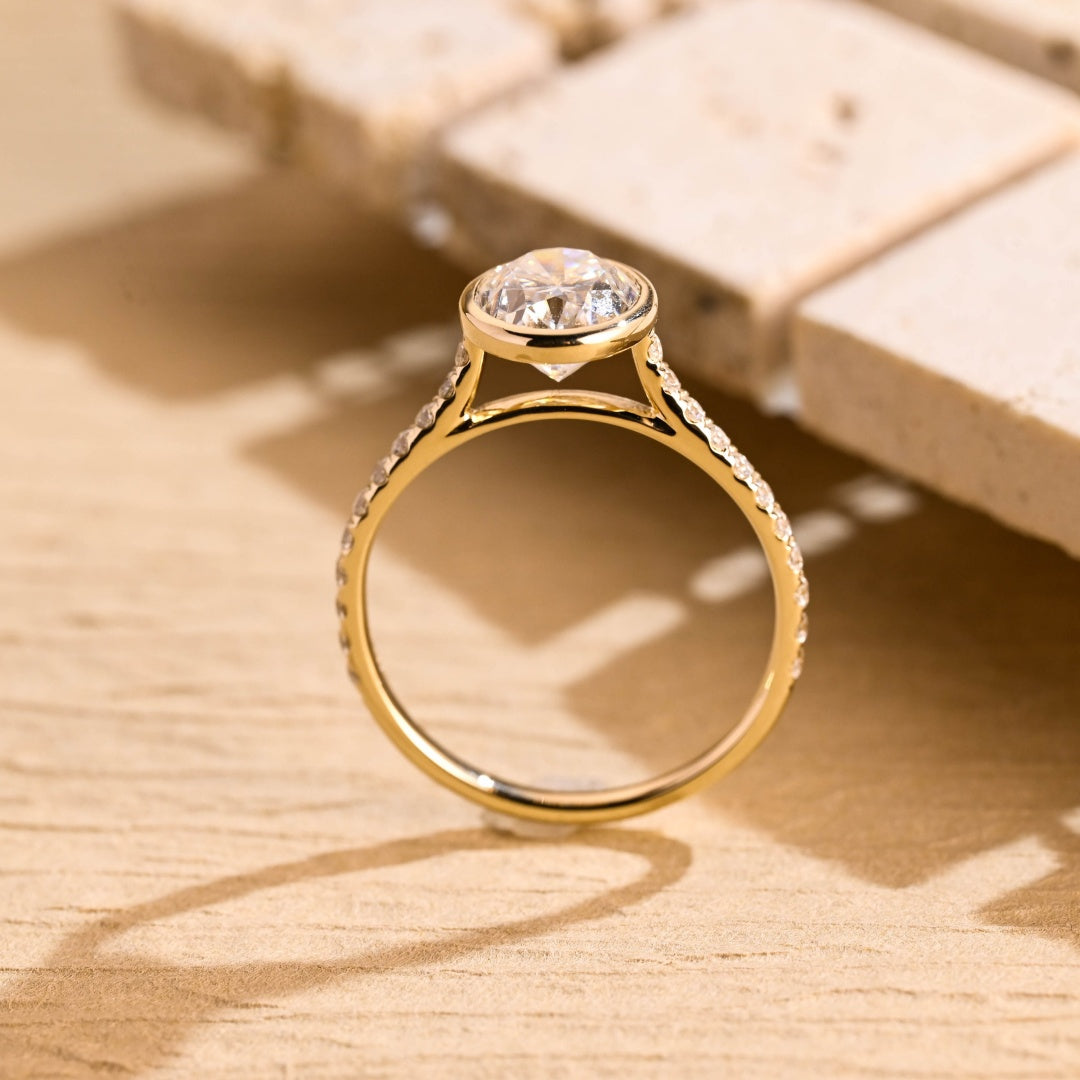 18K Gold Lab Grown Diamond CVD 1CT Oval-Cut Bezel Half Pave Classic Ring