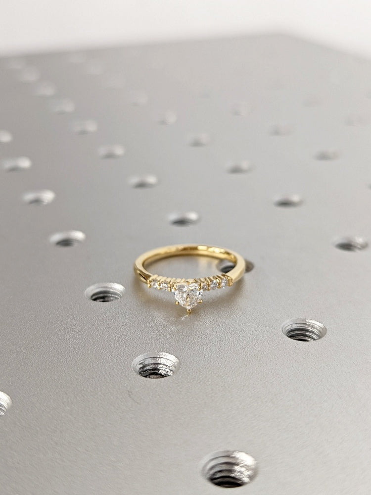 18K Gold Lab Grown Diamond CVD 1CT Heart-Cut Wedding Ring