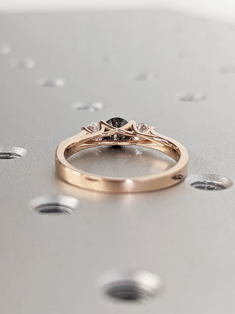 18k Gold Natural Salt Stone 1CT Round-Cut Unique Vintage Three Stone Engagement Ring