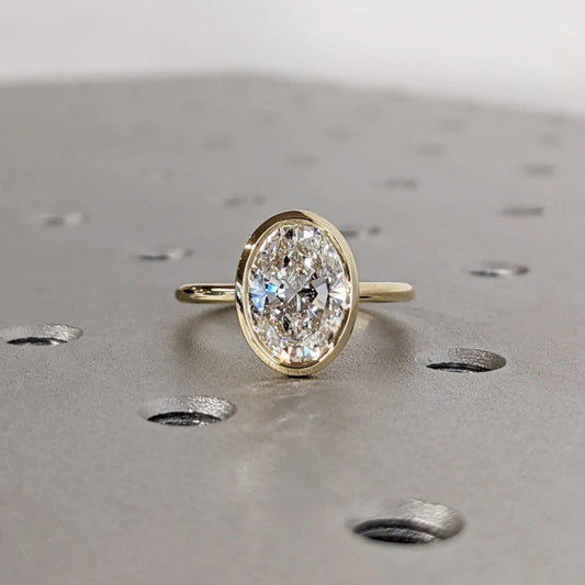 14K Gold Lab Grown Diamond CVD 2CT Oval-Cut Classic Bezel Setting Promise Ring