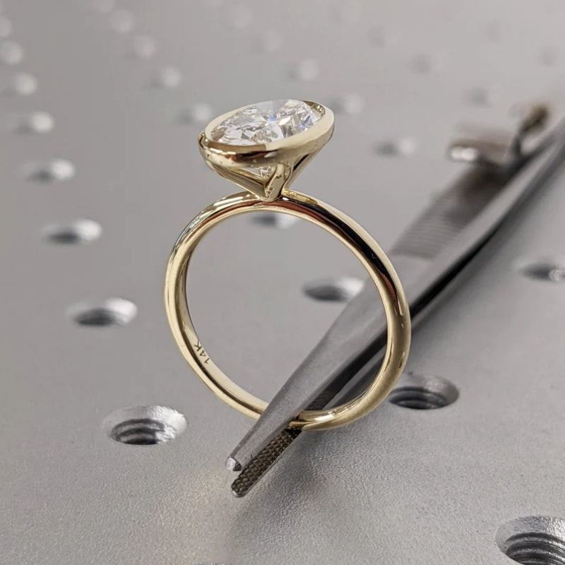 14K Gold Lab Grown Diamond CVD 2CT Oval-Cut Classic Bezel Setting Promise Ring