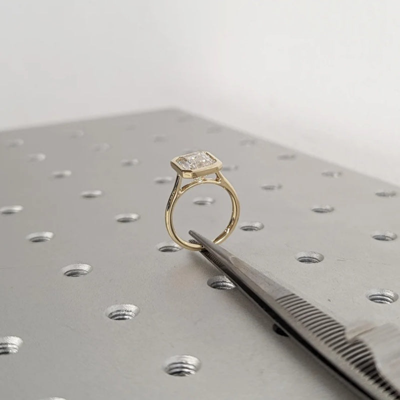 14K Gold Lab Grown Diamond CVD 3CT Emerald-Cut Bezel Setting Statement Ring