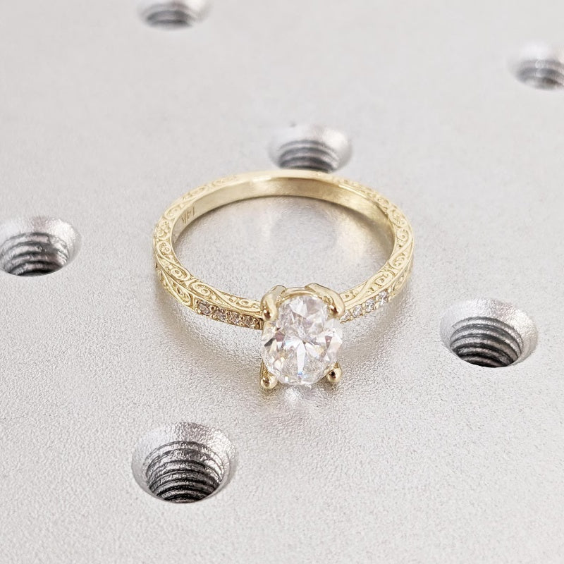 18k Gold Lab Grown Diamond CVD 2CT Oval-Cut Oval Engagement Tapered Band Wedding Ring