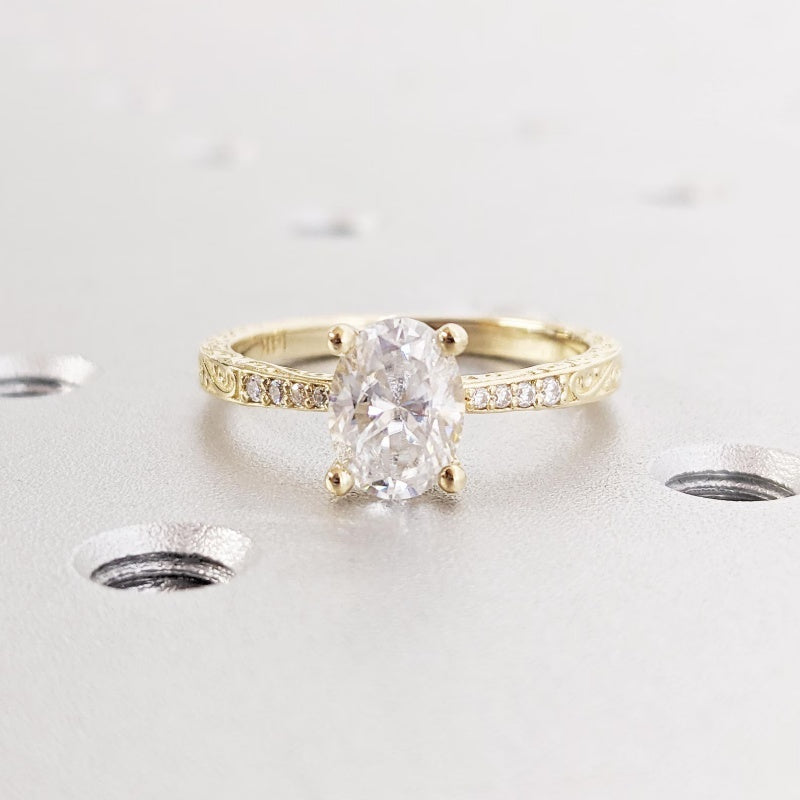 18k Gold Lab Grown Diamond CVD 2CT Oval-Cut Oval Engagement Tapered Band Wedding Ring