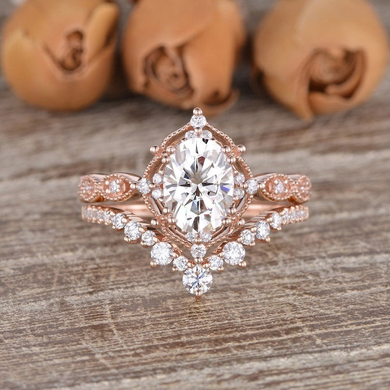 14K Gold Lab Grown Diamond CVD 1.5CT Oval-Cut Art Deco Milgrain Vine Vintage Ring Set