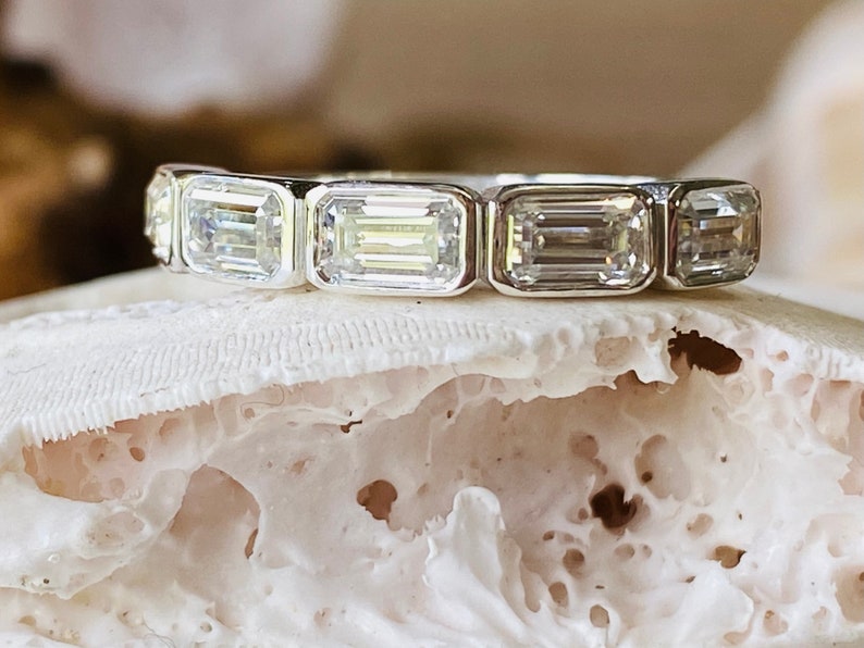10K Gold Lab Grown Diamond CVD 1CT Emerald-Cut 5 Stone Bezel Engagement Ring