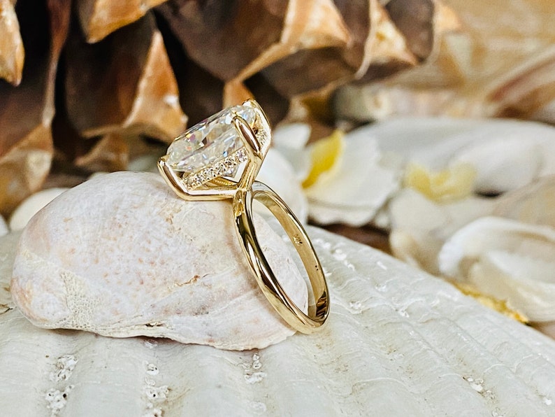 18k Gold Lab Grown Diamond CVD 5CT Elongated Cushion-Cut Hidden Halo Engagement Ring