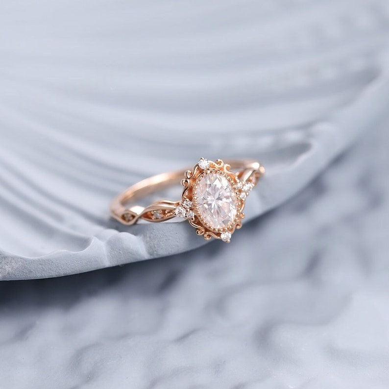 18k Gold Lab Grown Diamond CVD 2CT Oval-Cut Art Deco Filigree Wedding Ring