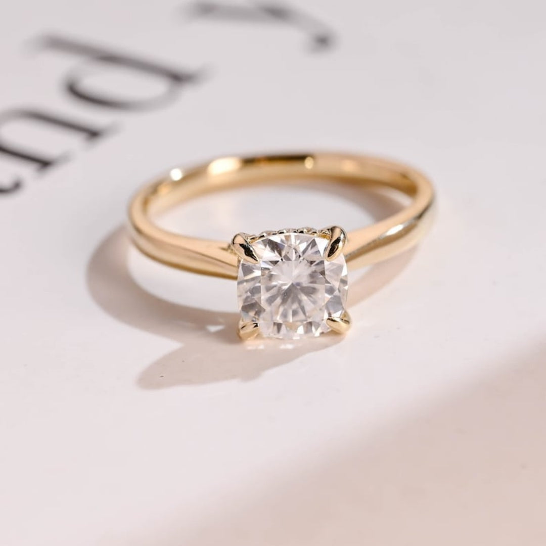 18k Gold Lab Grown Diamond CVD 2CT Round-Cut Four Prong Setting Anniversary Gift