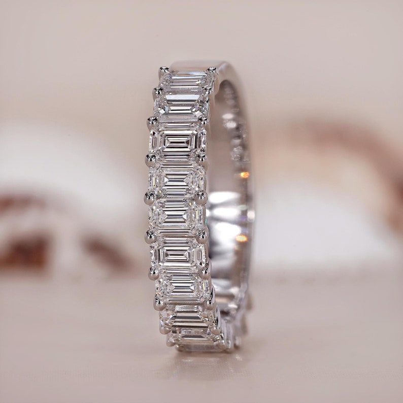 10K Gold Lab Grown Diamond CVD 2CT Emerald-Cut Shared Prong Half Eternity Ring