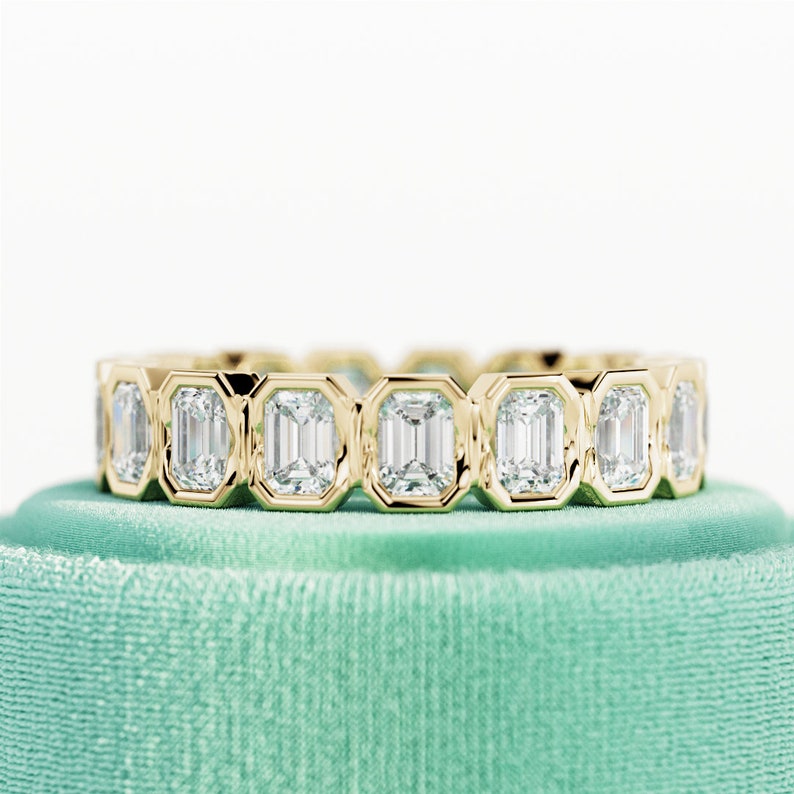 10K Gold Lab Grown Diamond CVD 2CT Emerald-Cut Unique Art Deco Full Eternity Band