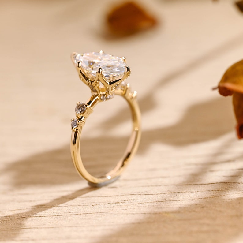 18k Gold Lab Grown Diamond CVD 2CT Marquise-Cut Hidden Halo Proposal Ring