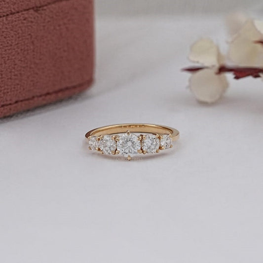 18K Gold Lab Grown Diamond CVD 3CT Round-Cut Five Stone Claw Prong Setting Engagement Ring For Her