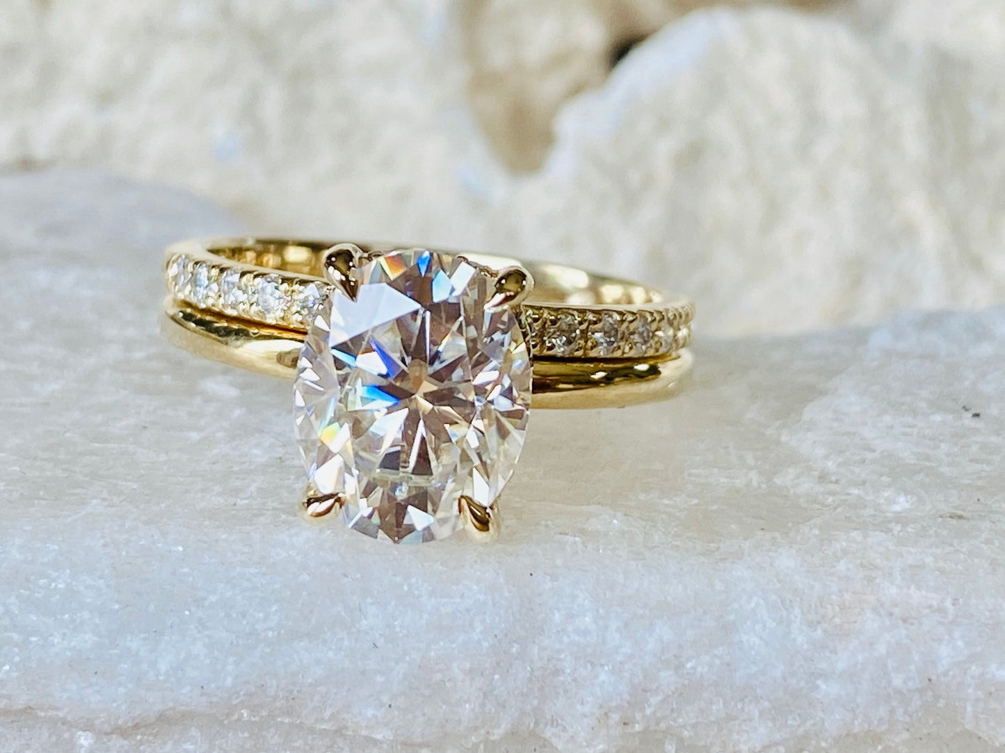 18k Gold Lab Grown Diamond CVD 3CT Oval-Cut Hidden Halo Engagement Ring, Bridal Set