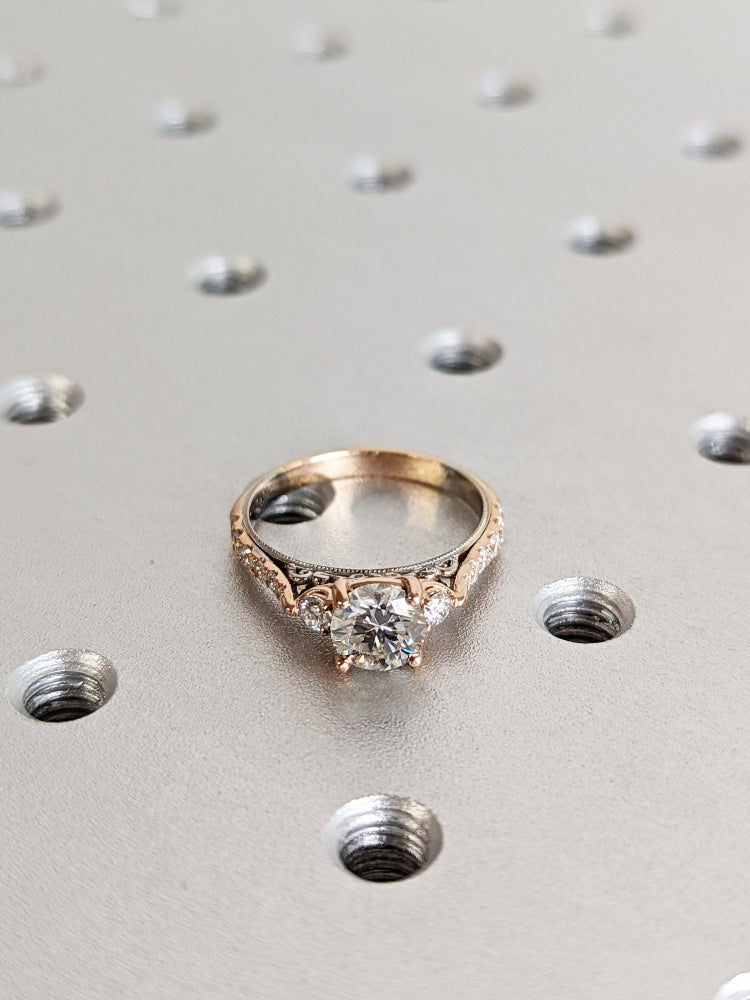 18K Gold Lab Grown Diamond CVD 2CT Roud-Cut Two Tone Anniversary Ring