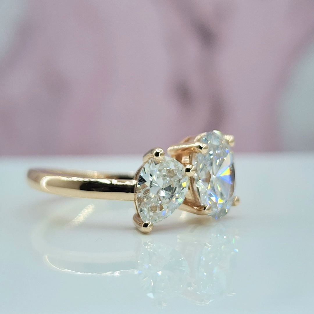 18K Gold Lab Grown Diamond CVD Oval and Pear-Cut Toi Et Moi Ring Perfect Gift For Her