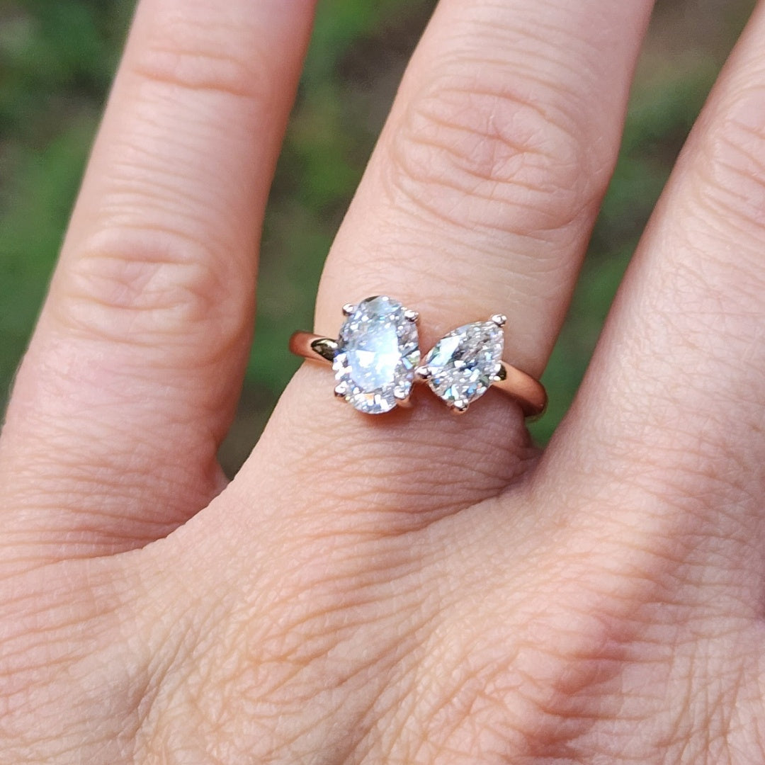 18K Gold Lab Grown Diamond CVD Oval and Pear-Cut Toi Et Moi Ring Perfect Gift For Her