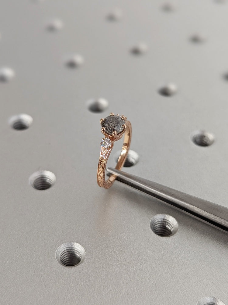 18k Gold Raw Salt and Pepper Diamond 1CT Round-Cut Three Stone Vintage Ring