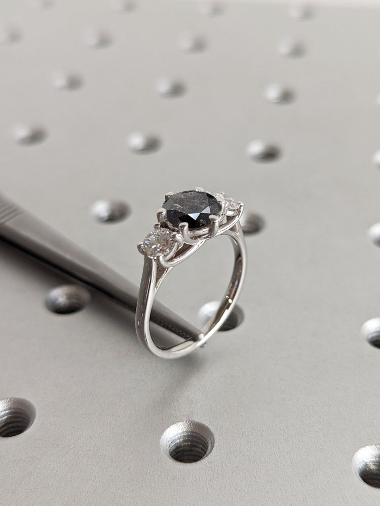 18k Gold Raw Salt and Pepper Diamond 1CT Round-Cut Women Engagement Ring