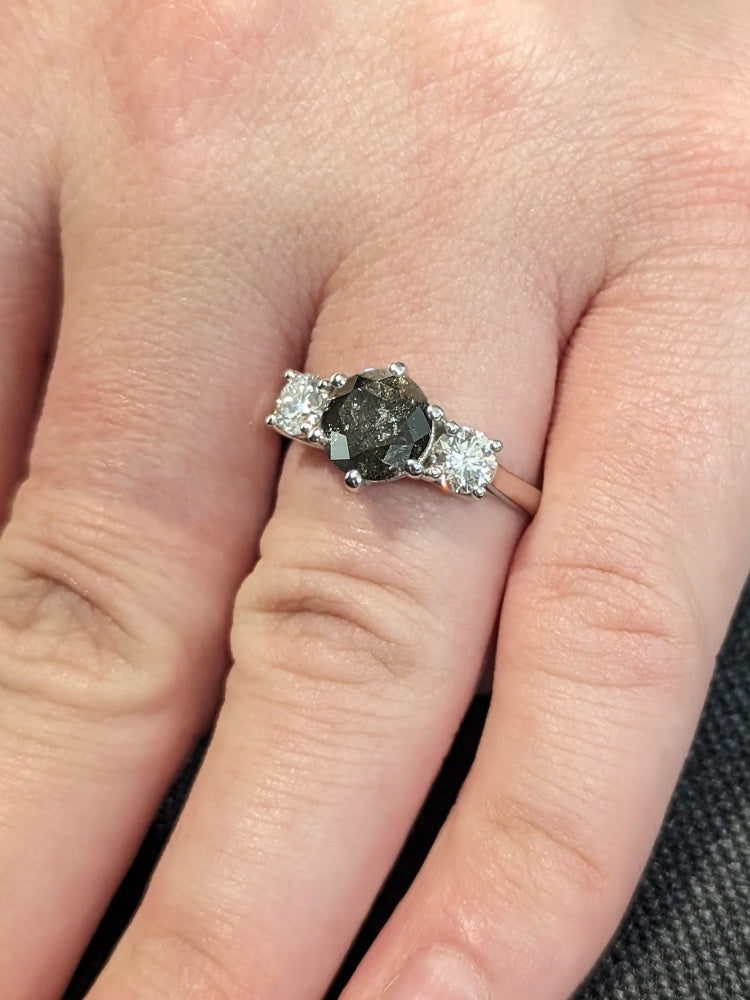 18k Gold Raw Salt and Pepper Diamond 1CT Round-Cut Women Engagement Ring