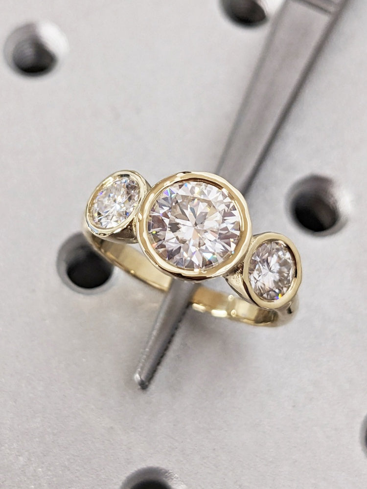 18K Gold Lab Grown Diamond CVD Three Round-Cut Stone Anniversary Ring