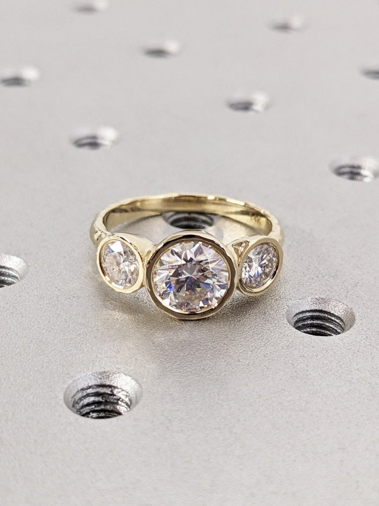 18K Gold Lab Grown Diamond CVD Three Round-Cut Stone Anniversary Ring