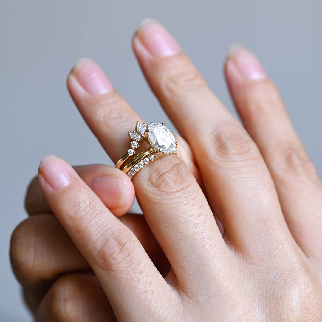 18k Glod Lab Grown Diamond CVD 2CT Oval-Cut Wedding Band Set 3 PICS