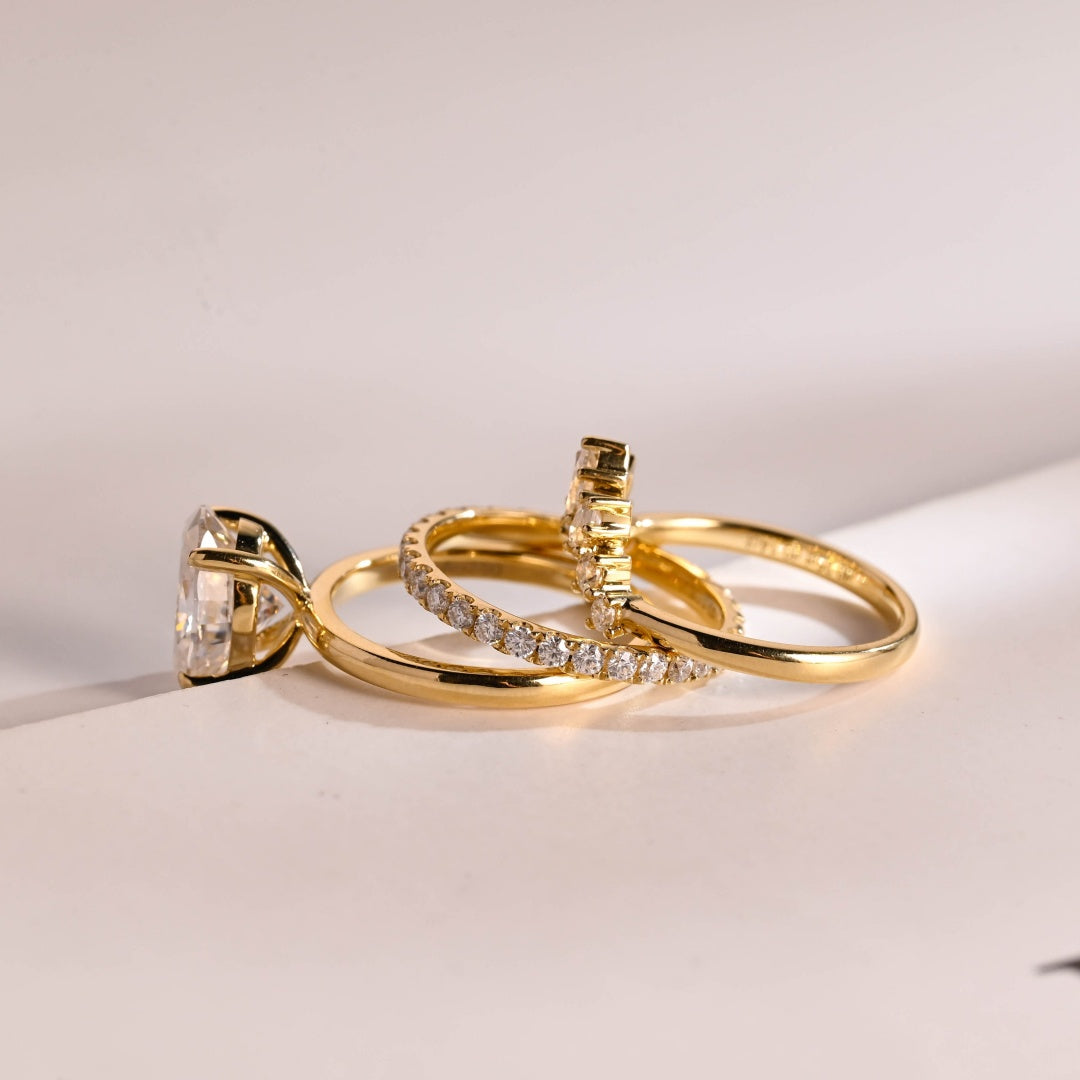 18k Glod Lab Grown Diamond CVD 2CT Oval-Cut Wedding Band Set 3 PICS