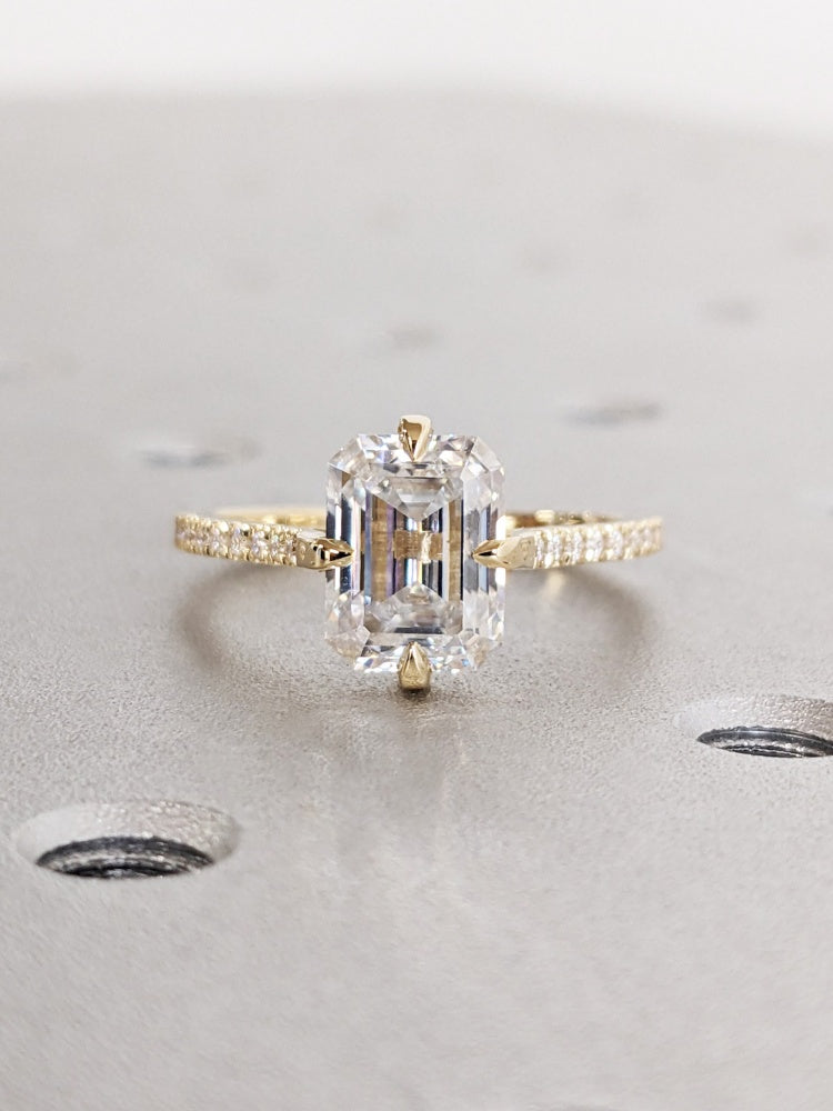 18K Lab Grown Diamond CVD 3CT Emerald-Cut Vintage Wedding Promise Ring