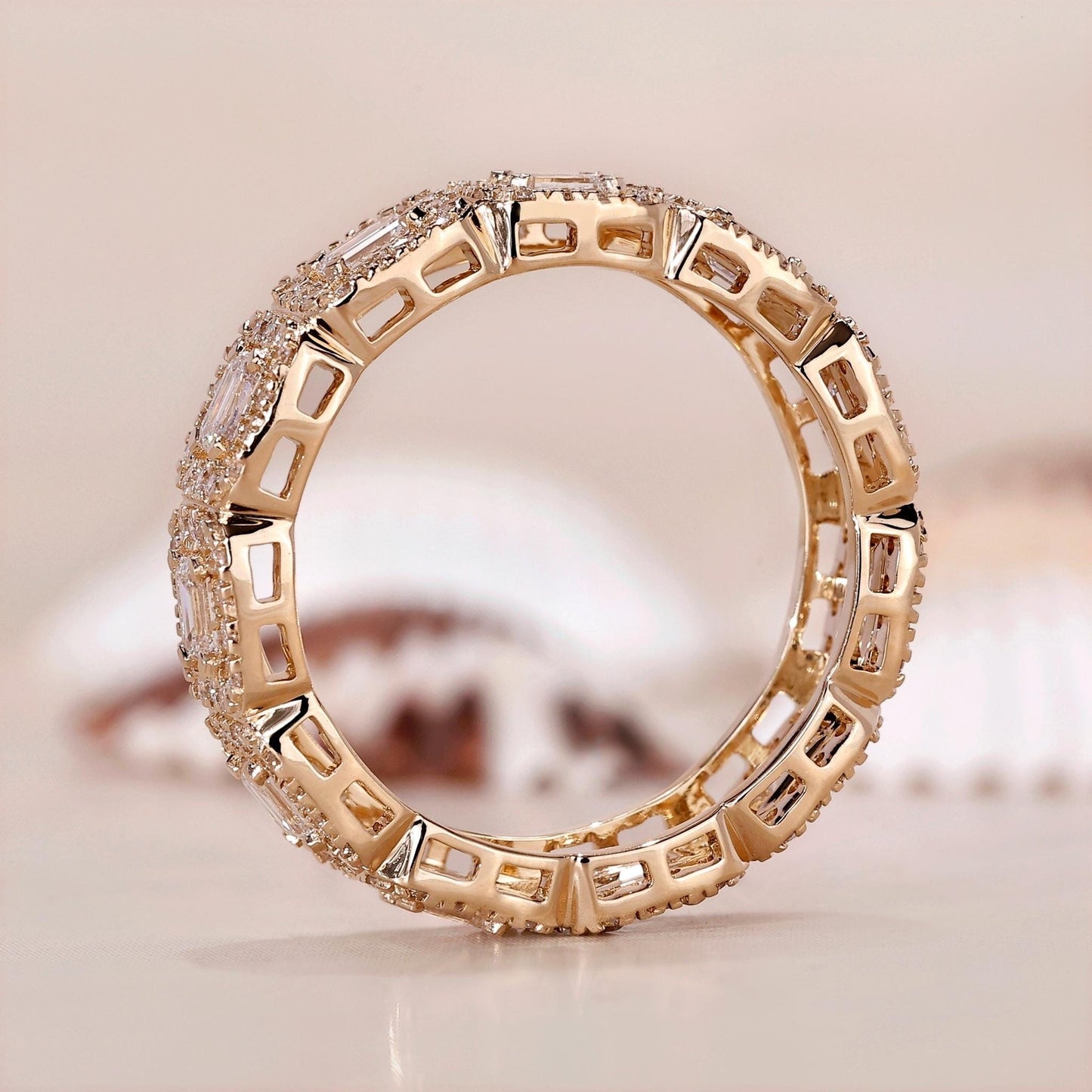 18k Gold Lab Grown Diamond CVD Vintage Halo Anniversary Ring