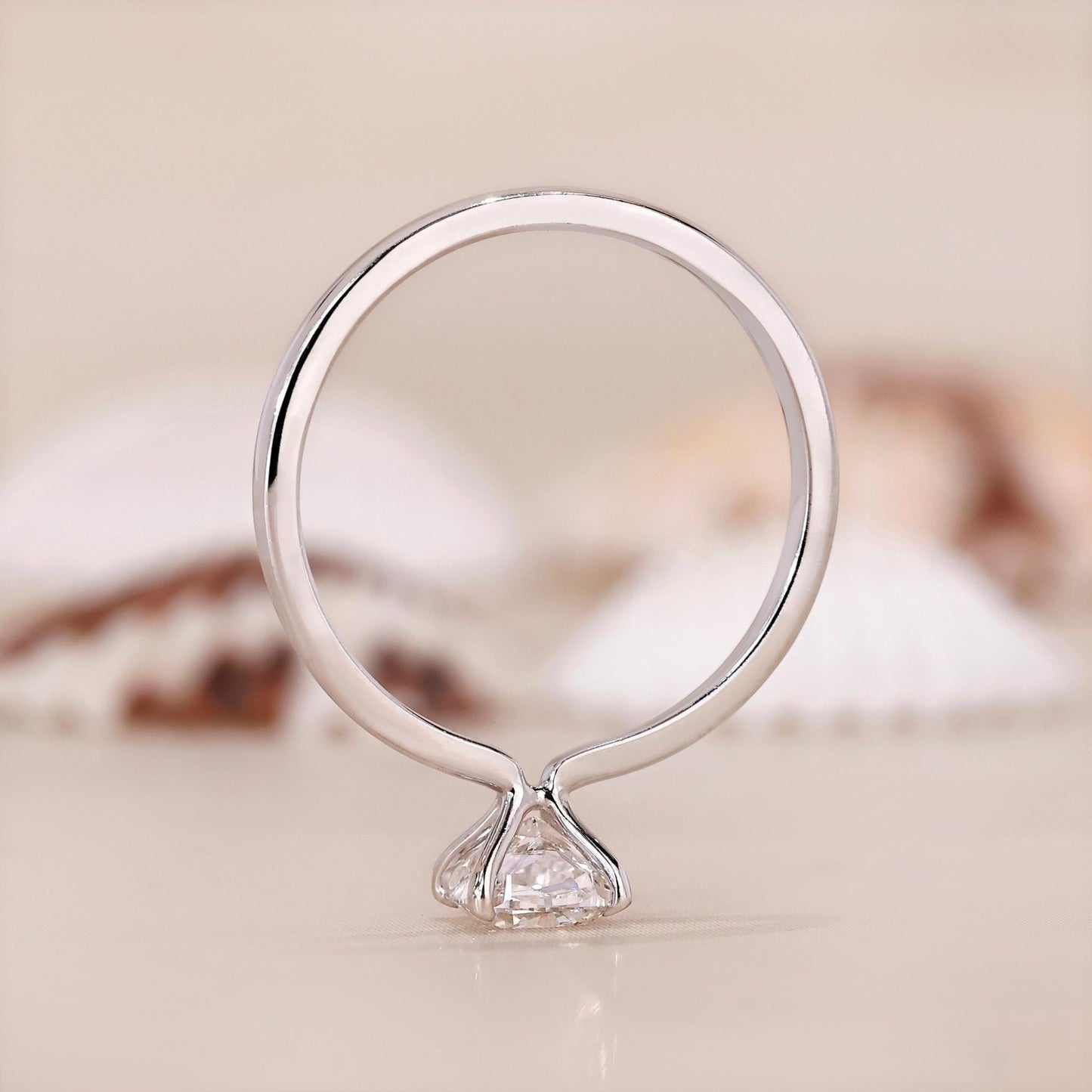 10K Gold Lab Grown Diamond CVD 1.5CT Cushion-Cut Minimalist Anniversary Ring For Gift