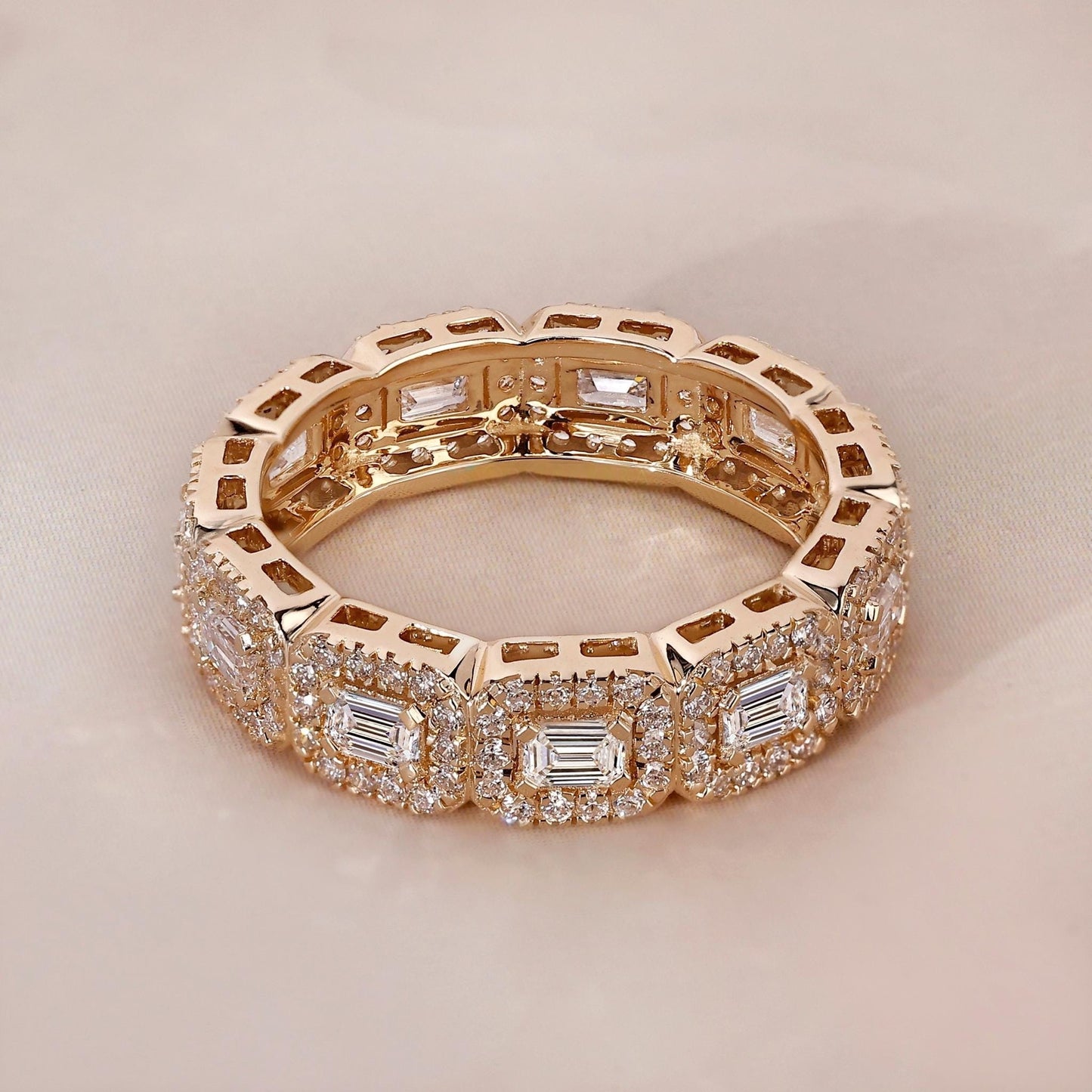 18k Gold Lab Grown Diamond CVD Vintage Halo Anniversary Ring