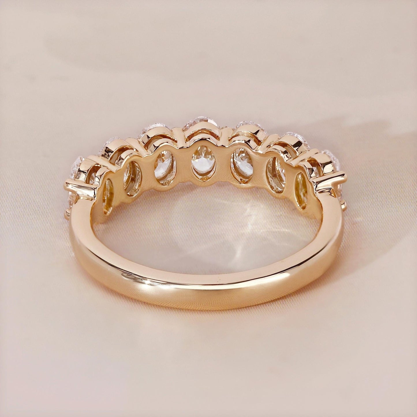 18k Gold Lab Grown Diamond CVD Oval-Cut Seven Stones Wedding Band
