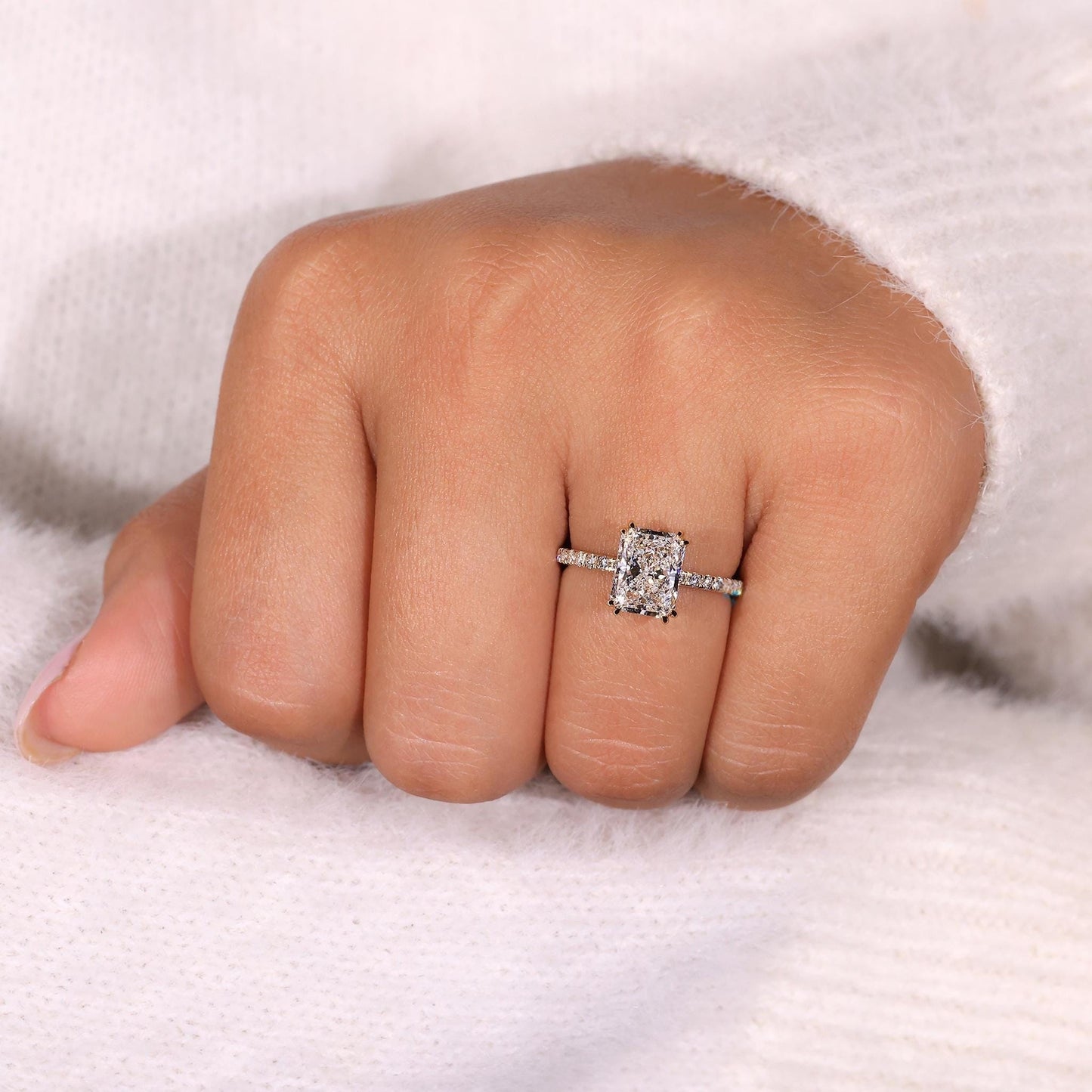 18k Gold Lab Grown Diamond CVD 2CT Crushed Ice Radiant-Cut Hidden Halo Diamond Engagement Ring