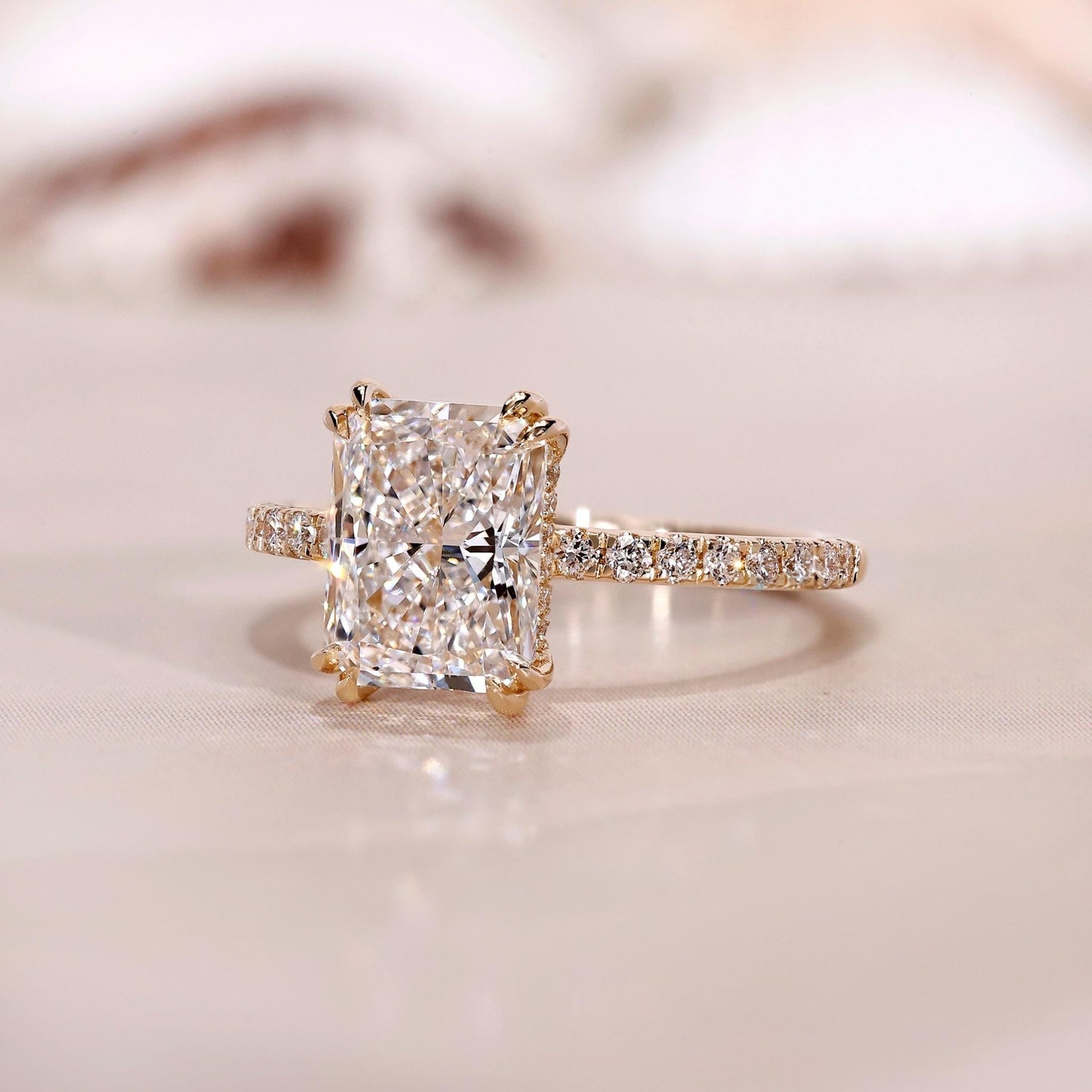 18k Gold Lab Grown Diamond CVD 2CT Crushed Ice Radiant-Cut Hidden Halo Diamond Engagement Ring