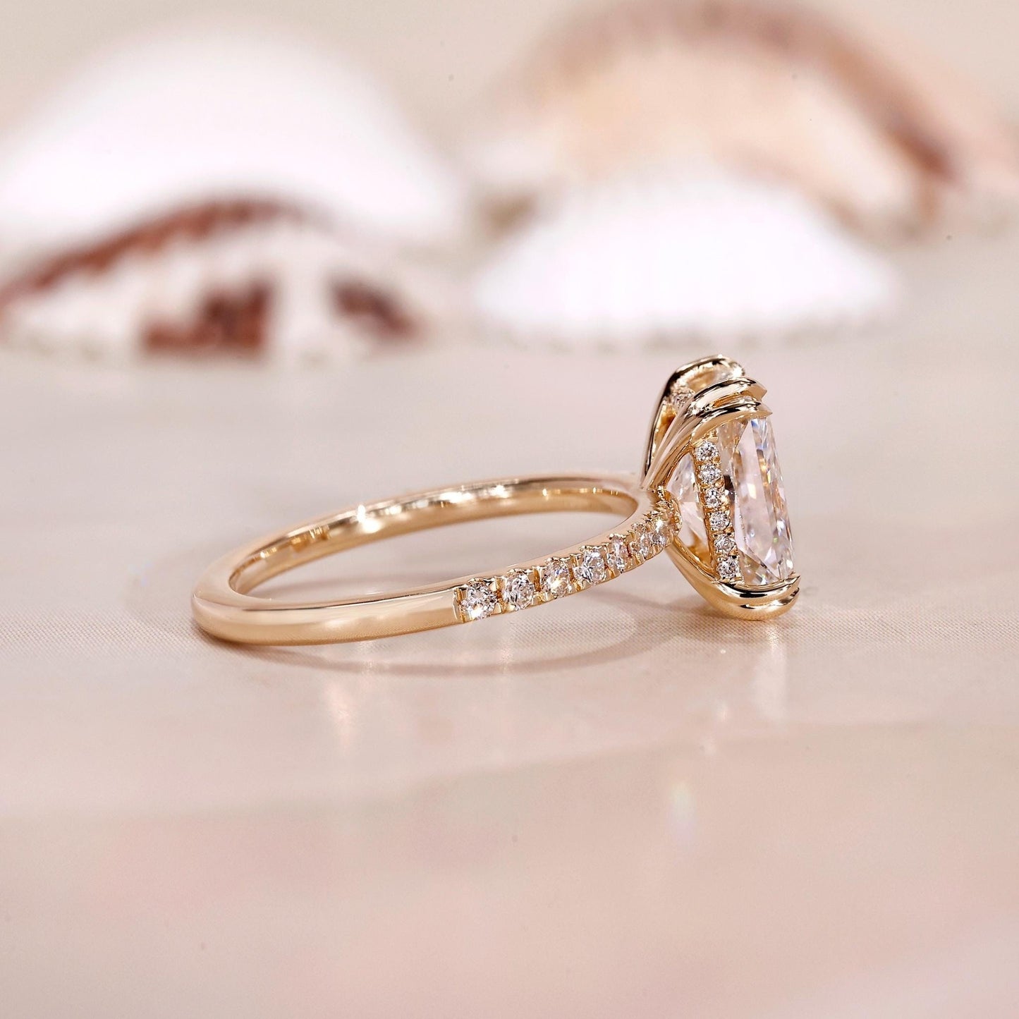 18k Gold Lab Grown Diamond CVD 2CT Crushed Ice Radiant-Cut Hidden Halo Diamond Engagement Ring