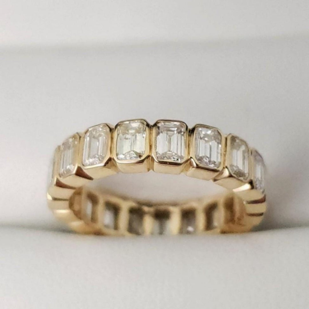18K Gold Lab Grown Diamond CVD Emerald-Cut Half Eternity Instagram-style Couple Anniversary Ring