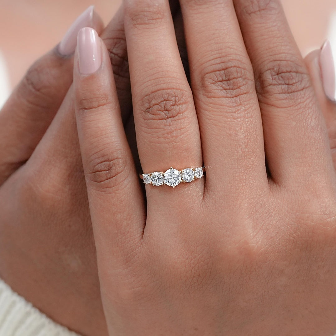 18K Gold Lab Grown Diamond CVD 3CT Round-Cut Five Stone Claw Prong Setting Engagement Ring For Her