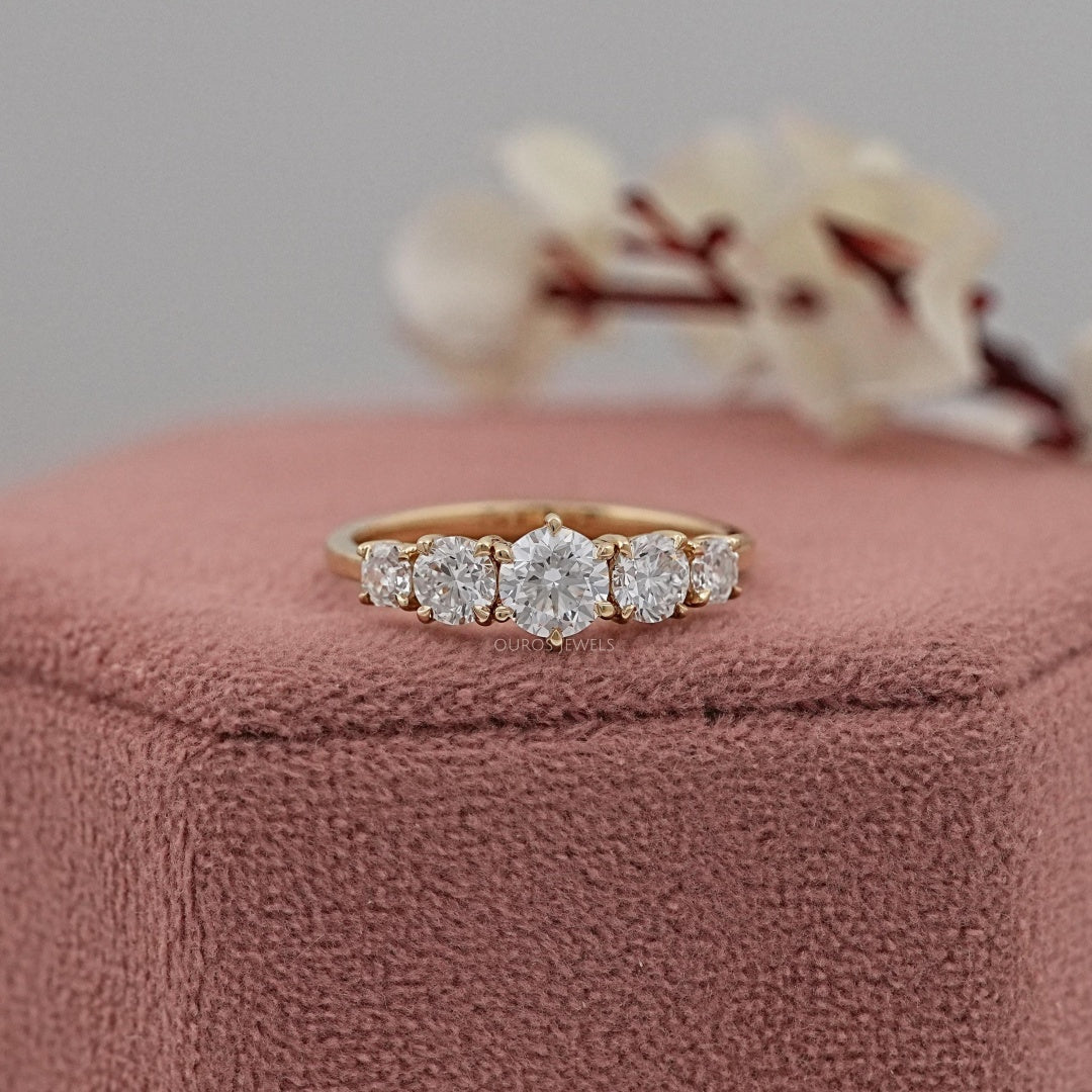 18K Gold Lab Grown Diamond CVD 3CT Round-Cut Five Stone Claw Prong Setting Engagement Ring For Her
