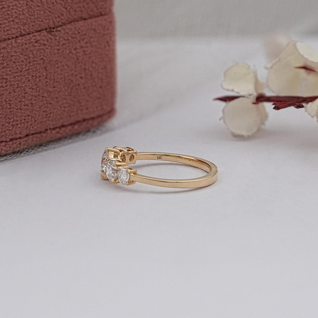 18K Gold Lab Grown Diamond CVD 3CT Round-Cut Five Stone Claw Prong Setting Engagement Ring For Her