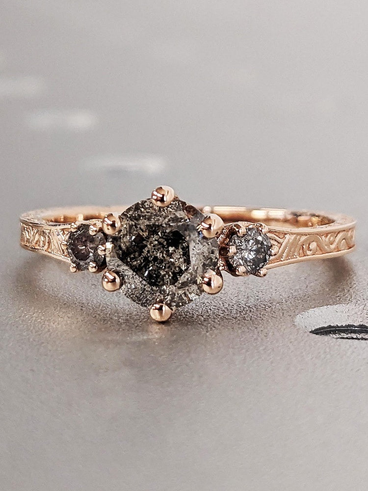 18k Gold Raw Salt and Pepper Diamond 1CT Round-Cut Multi Stone Galaxy Diamond Ring