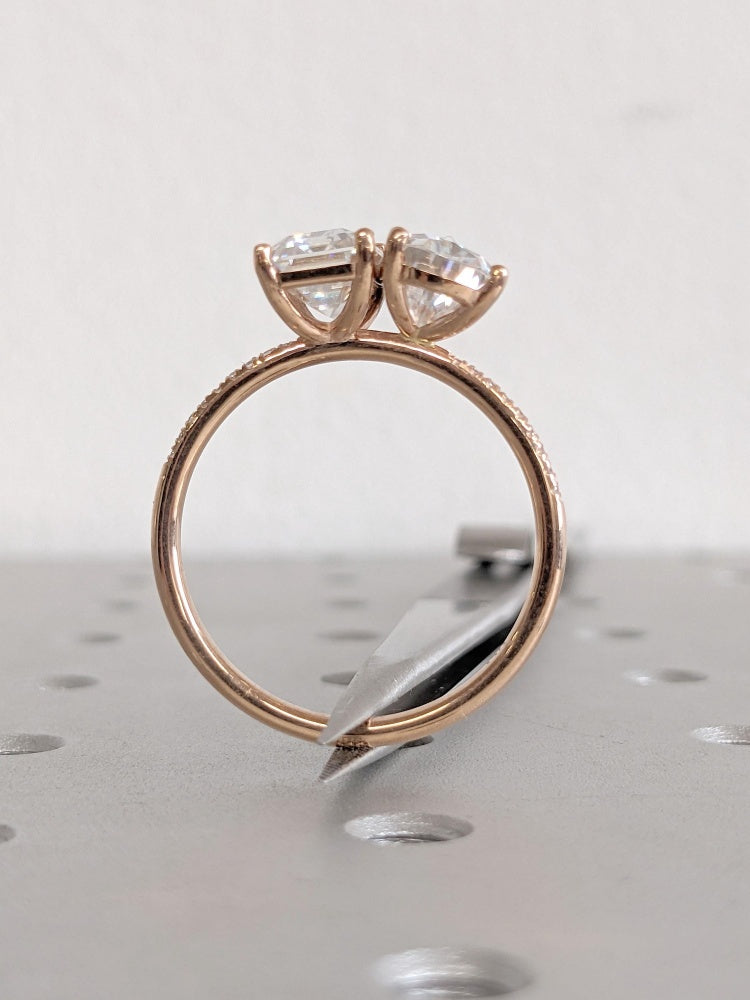 18k Gold Lab Grown Diamond CVD 2.5ct Ech Emerald & Pear Cut Vintage Toi Et Moi Rose Gold Engagement Ring