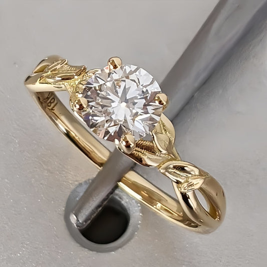 14K Gold Lab Grown Diamond CVD 1CT Round-Cut Engagement Ring For Daily Wear