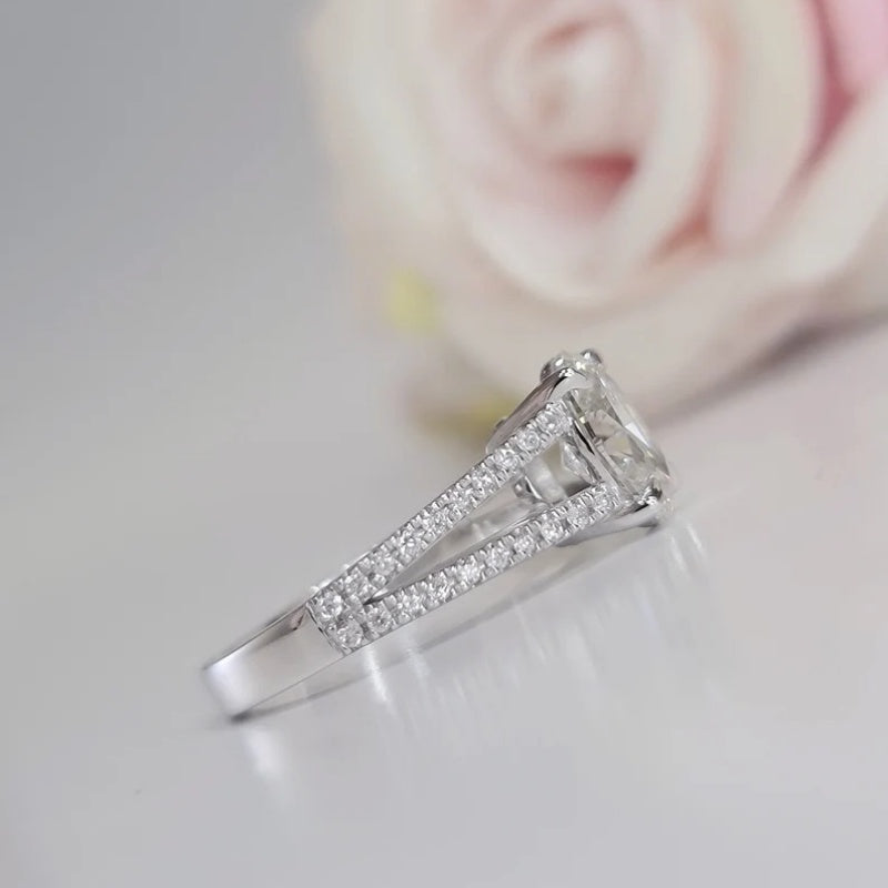 10K Gold Lab Grown Diamond CVD 3CT Oval-Cut Simple and Stylish Engagement Ring