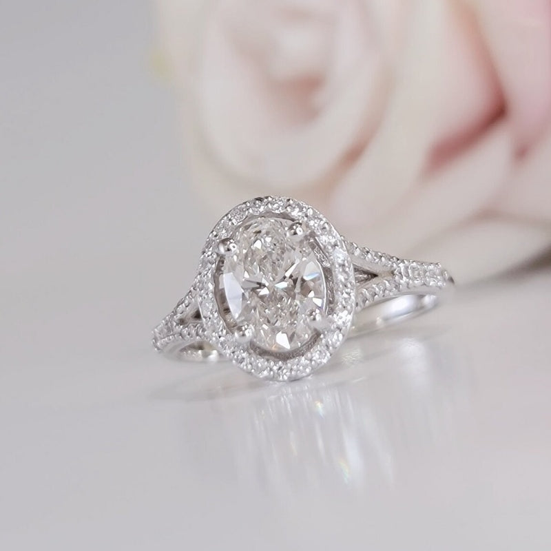 14K Gold Lab Grown Diamond CVD 2CT Oval-Cut Halo Surround V-shaped Engagement Ring