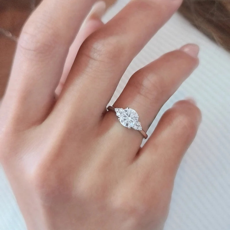 10K Gold Lab Grown Diamond CVD 1.5CT Round-Cut With Round Side Stones Engagement Ring