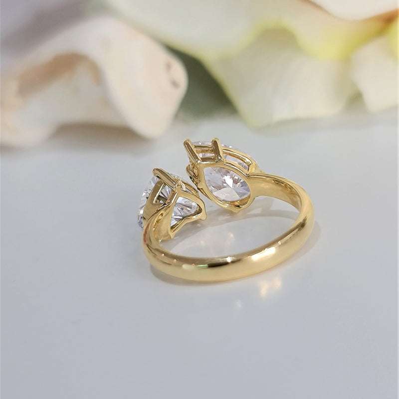 10K Gold Lab Grown Diamond CVD 4CT Pear & Heart-Cut Toi et Moi Engagement Ring