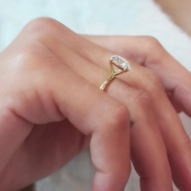10K Gold Lab Grown Diamond CVD 2.5CT Round-Cut Solitaire Classic 4 Prongs Promise Ring